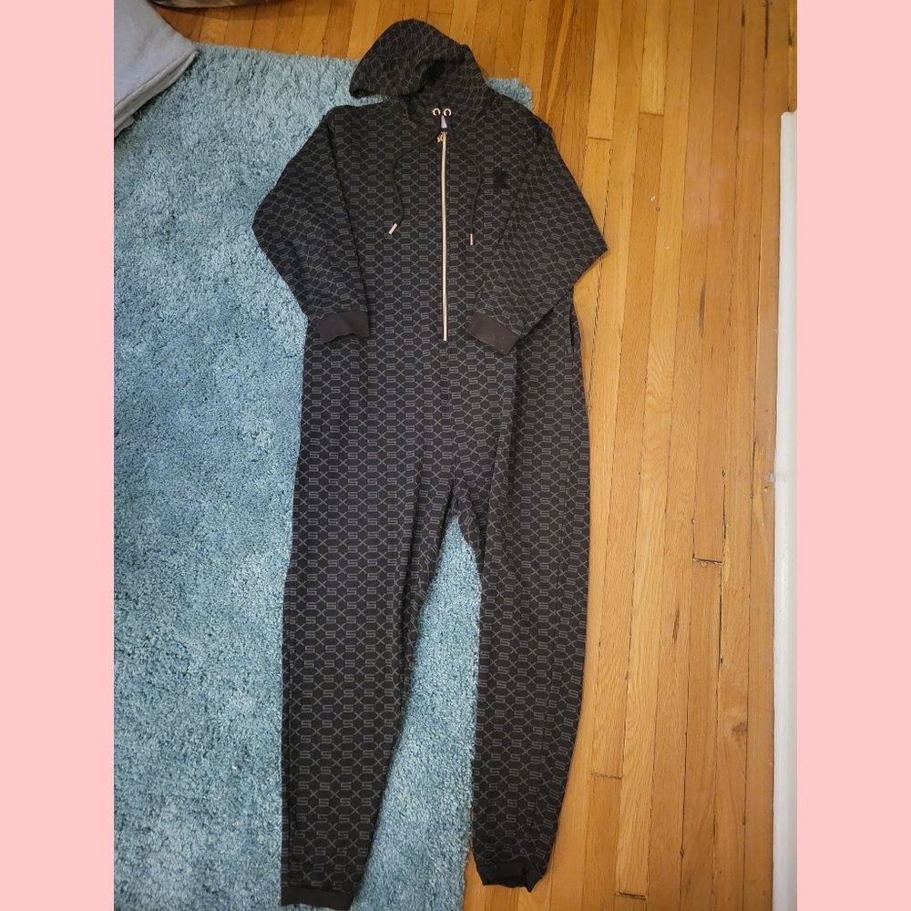 Savage x Fenty Black Gray Unisex Forever Savage Hooded Onesie Size XL